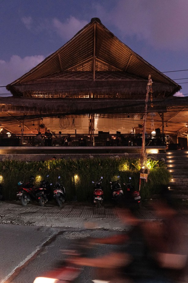 YUKI's Uluwatu venue at night
