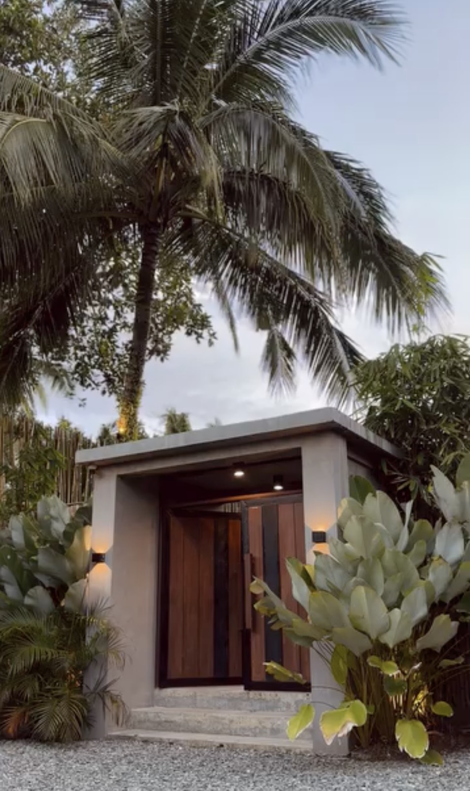 The entrance at PULO House